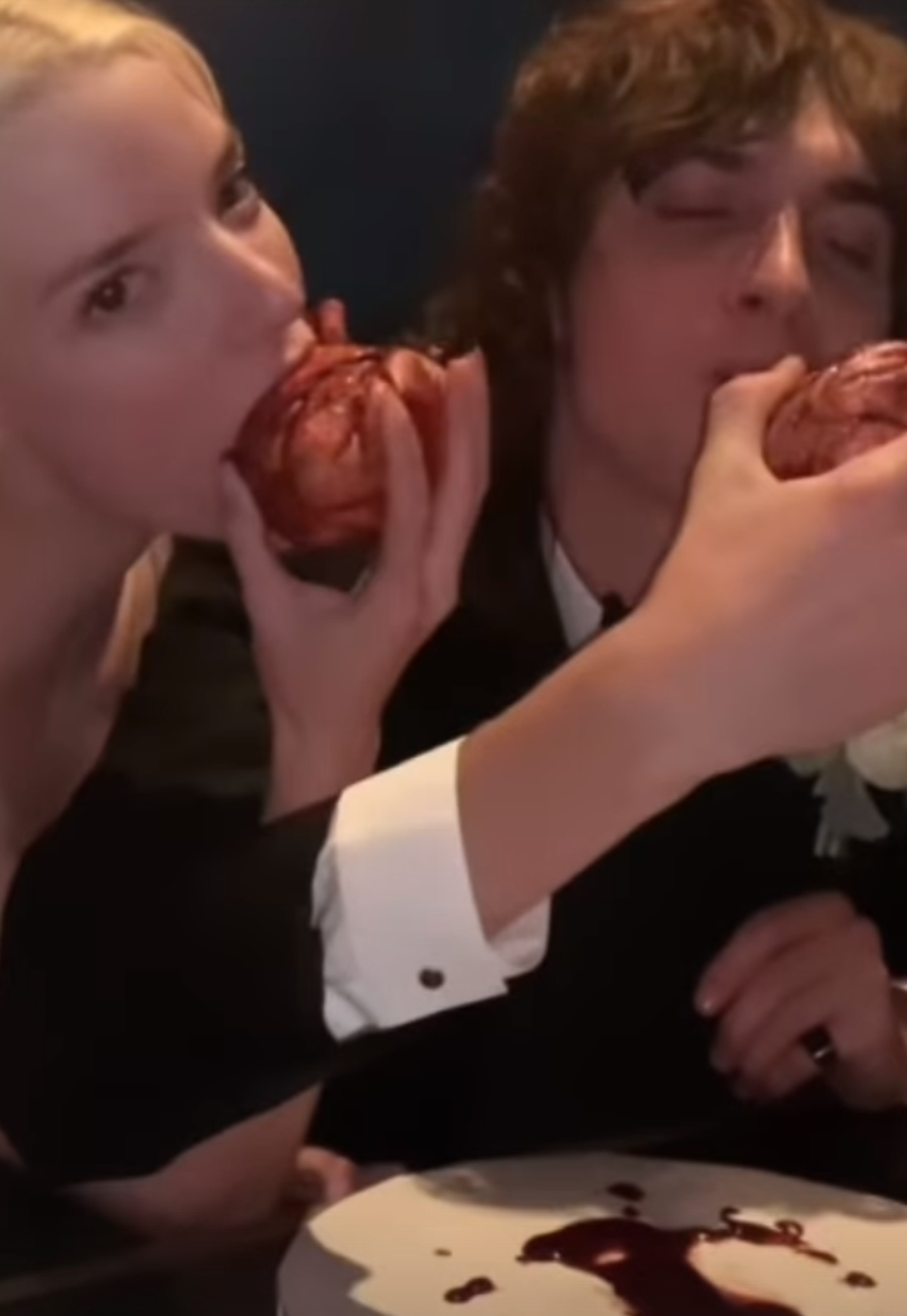 Ambiance vampires au mariage d'Anya Taylor-Joy et Malcolm McRae.