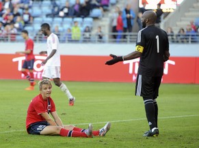 Ein Tor bleibt Youngster Ödegaard bei seinem Nati-Debüt knapp verwehrt.