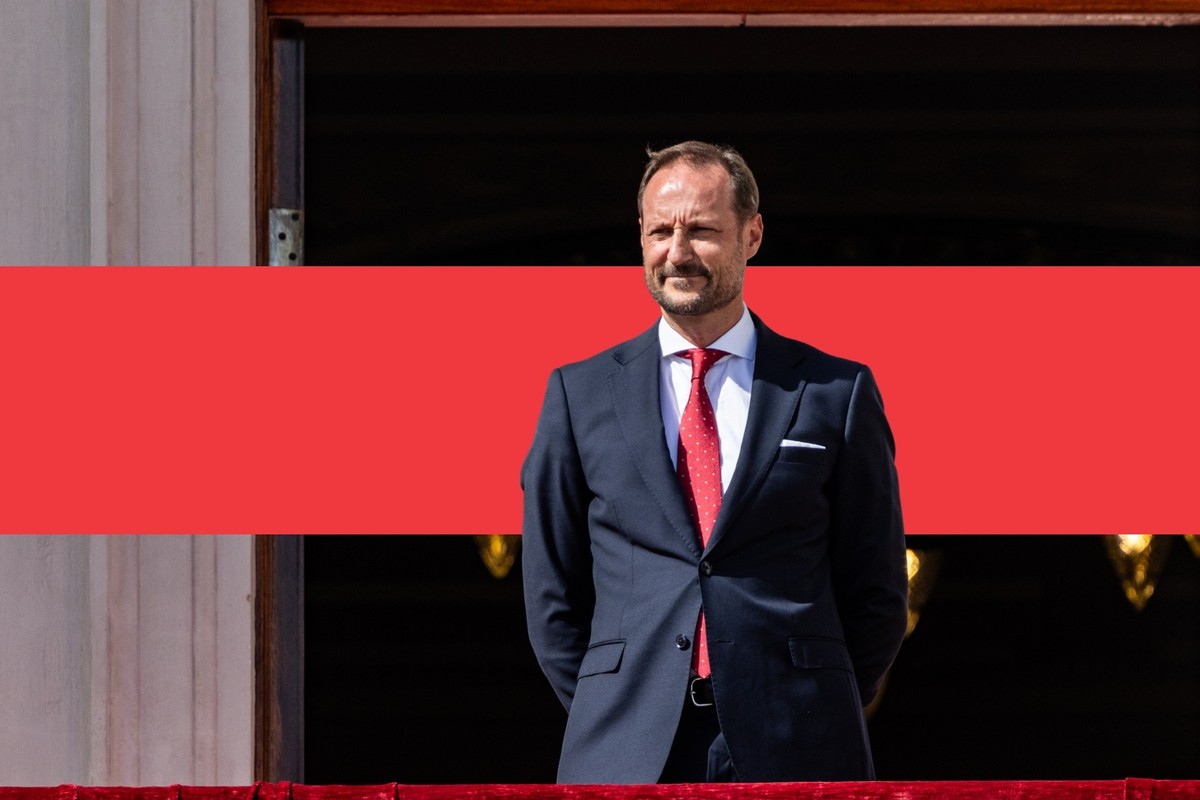 A 53 ans, Haakon succède à son père Harald V et devient Haakon VIII, roi d’une Norvège dont la monarchie a été ébranlée ces dernières années par plusieurs scandales.