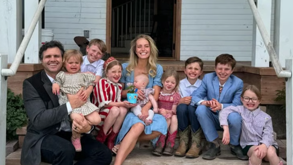 Zurück an den Herd: Wie junge Frauen auf Instagram das Leben als Magd glorifizieren