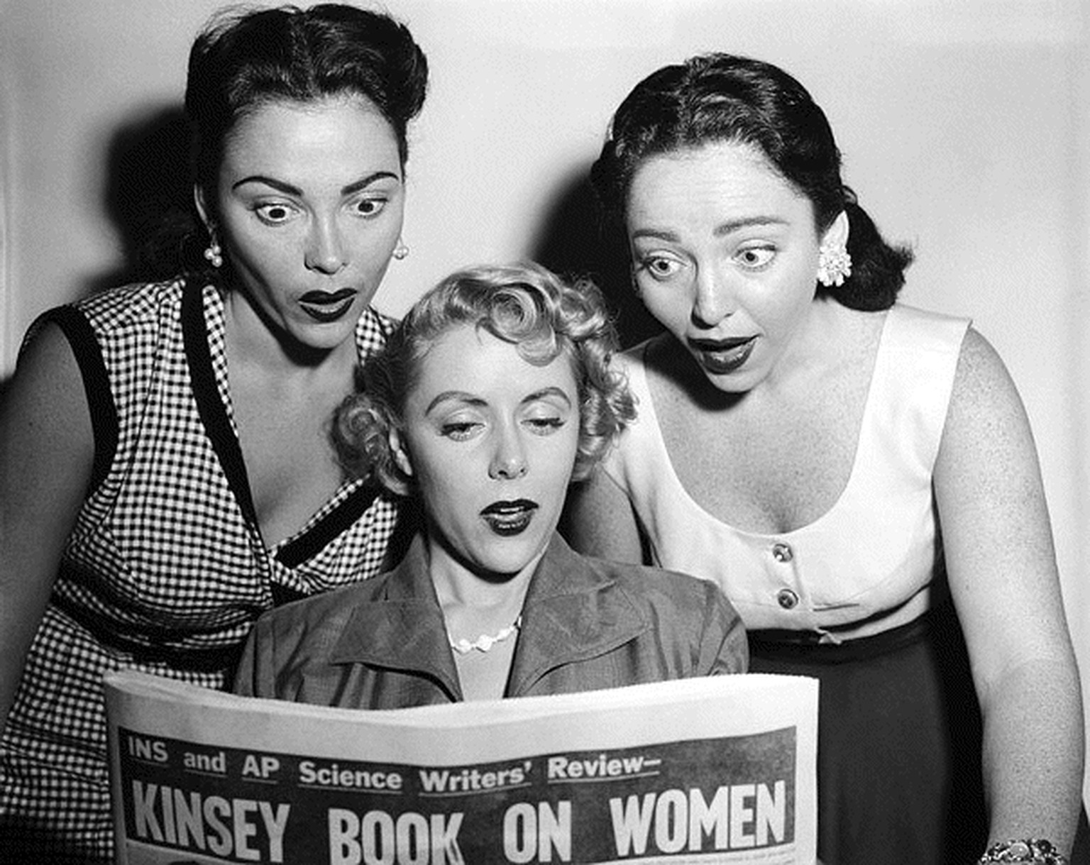 Die Sängerinnen von «The Barry Sisters» drücken ihren Schock (und ihre Faszination) über Alfred Kinseys Publikation «Sexual Behavior in the Human Female» (1953) aus. Der Sexualforscher hat als erster  ...