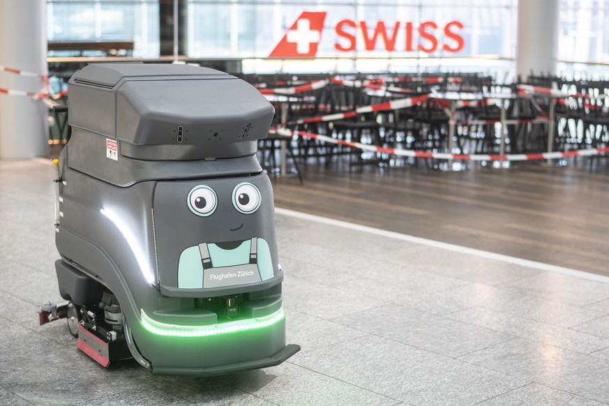 Ein Putzroboter reinigt den Boden aufgenommen anlaesslich des Schutzkonzeptes vom Flughafen Zuerich, aufgenommen am Donnerstag, 28. Mai 2020 in Zuerich. (KEYSTONE/Ennio Leanza)