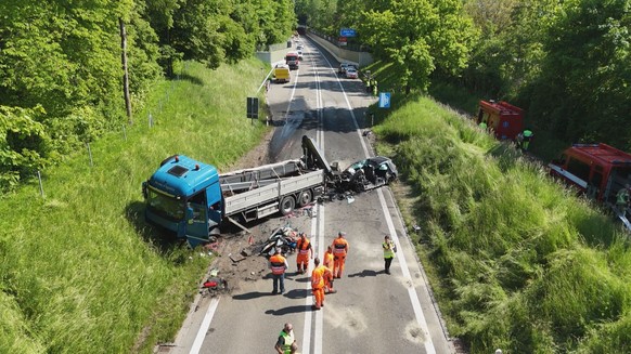 Der Unfall endete für einen Autofahrer tödlich.
