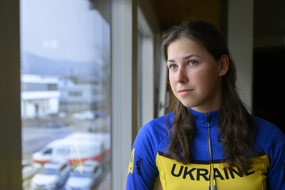 epa09826982 Ukrainian junior track cyclist Kateryna Badiak poses prior to a press conference at the Velodrome in Grenchen, Switzerland, 15 March 2022. The Department of Defense, Civil Protection and S ...