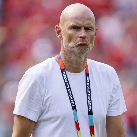 Norway v France: Group I - FIFA World Cup, WM, Weltmeisterschaft, Fussball 2026 Stale Solbakken, Head coach of Norway leaves the field at half time during the FIFA World Cup 2026 Group I match between ...