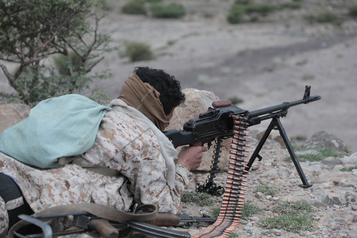Yemeni government forces say they have taken control of strategic hill in Taiz TAIZ, YEMEN - SEPTEMBER 22: Yemeni government forces conduct search and clearance operations after announcing that they r ...
