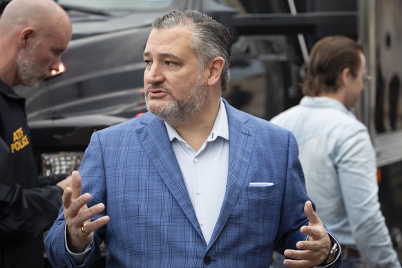epa12402392 US Senator Ted Cruz addresses a news conference following a shooting at the United States Immigration and Customs Enforcement (ICE) detention facility in Dallas, Texas, USA, 24 September 2 ...