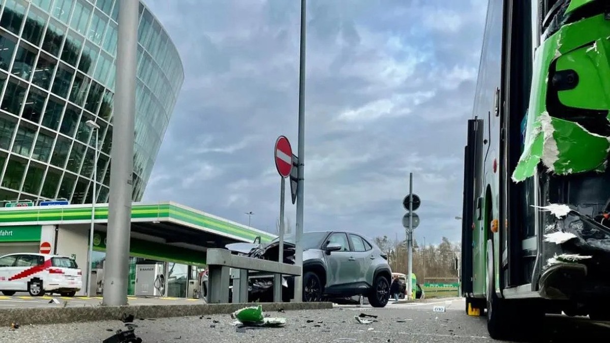 Eine 58-jährige Autofahrerin steht wegen fahrlässiger Tötung vor dem Bezirksgericht Bülach. Sie war Schuld an einer