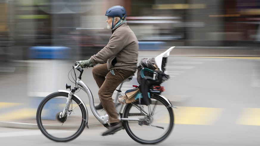 E-Bike-Fahrer ziehen sich bei Unfällen häufig Kopfverletzungen zu - Vimarsana News
