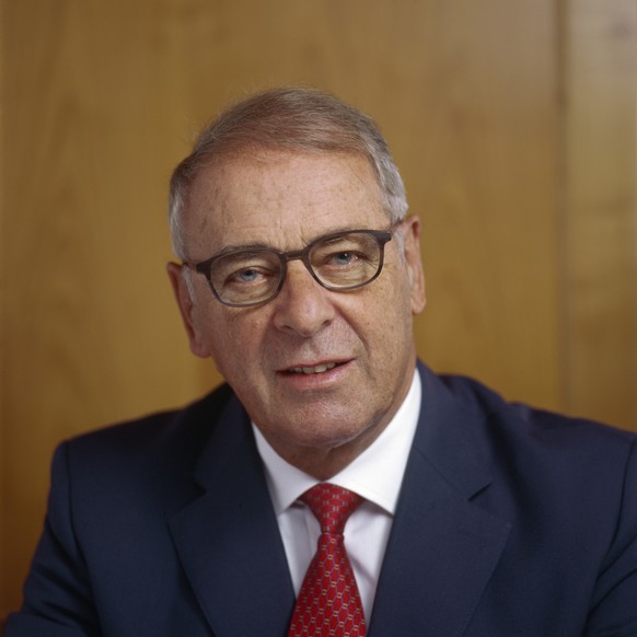 Former Swiss Federal Councillor Adolf Ogi, pictured in the restaurant Kreuz in Grafenried in the canton of Berne, Switzerland, on October 18, 2012. (KEYSTONE/Gaetan Bally) 

Altbundesrat Adolf Ogi, fo ...