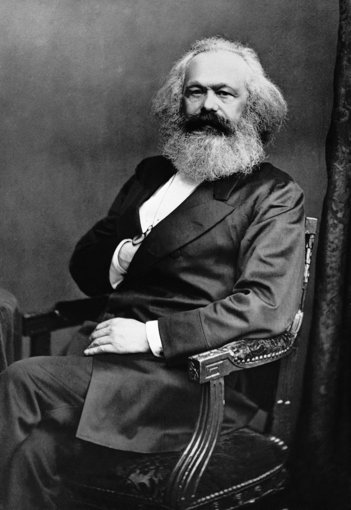 --- ARCHIVE --- KARL MARX, VOR 200 JAHREN AM 14. MAI 1818 IN TRIER GEBOREN, WURDE ZUSAMMEN MIT FRIEDRICH ENGELS ZUM EINFLUSSREICHSTEN THEORETIKER DES SOZIALISMUS UND KOMMUNISMUS. ZU DIESEM ANLASS STEL ...