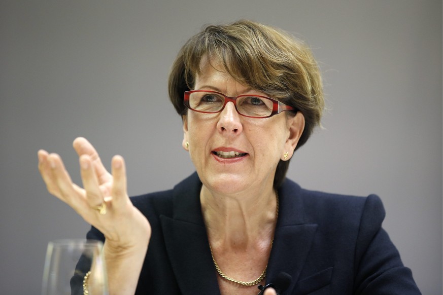 Susanne Ruoff, Konzernleiterin Post, spricht waehrend einer Medienkonferenz ueber die digitale Zukunft der Post, am Freitag, 25. Oktober 2013 in Bern. (KEYSTONE/Peter Klaunzer)