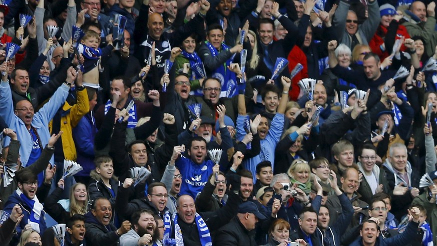 Blau-Weiss im Freudentaumel: Die Leicester-Fans feiern.