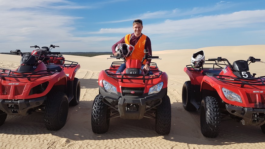 Die Dünen des Worimi National Park in Port Stephens bieten sich gut fürs Quadbike-Fahren an. Mal etwas anderes als Freeway.