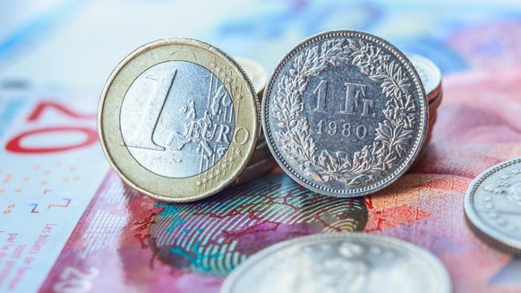Sich ebenbürtig: der Euro und der Franken.