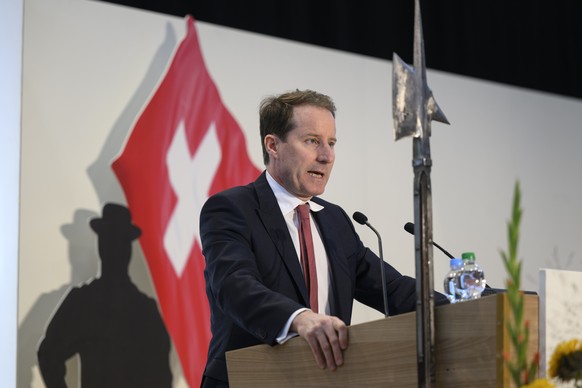 Thomas Aeschi, Fraktionspraesident SVP Schweiz und Nationalrat SVP-ZG, spricht waehrend der Delegiertenversammlung der Schweizerischen Volkspartei SVP, fotografiert am Samstag, 25. Oktober 2025 in Wim ...