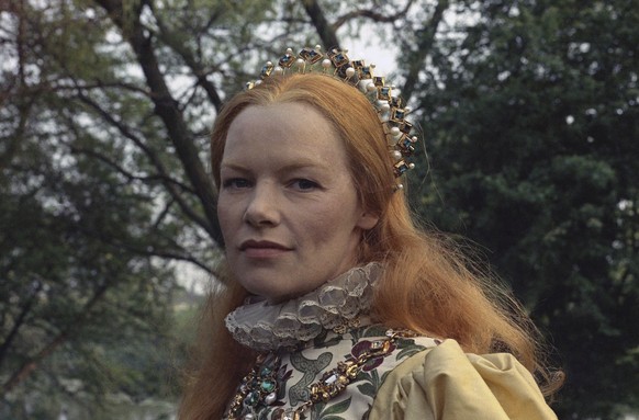 FILE - British actress Glenda Jackson, Oscar and television award winner for her part as Queen Elizabeth I, is again Elizabeth of England, shown May 13, 1971 at Shepperton Studios, Middlesex, England  ...