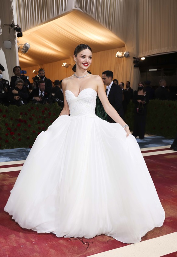 epa09923579 Model Miranda Kerr arrives on the red carpet for the 2022 Met Gala, the annual benefit for the Metropolitan Museum of Art&#039;s Costume Institute, in New York, New York, USA, 02 May 2022. ...