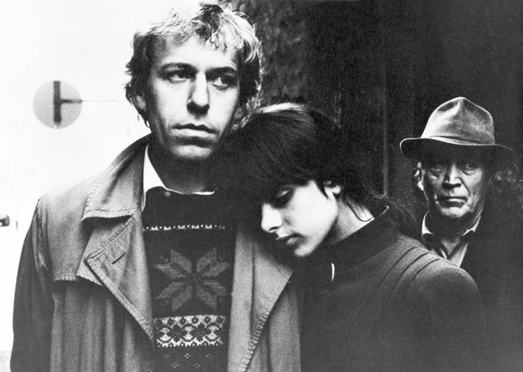 FALSCHE BEWEGUNG aka FALSE MOVEMENT aka WRONG MOVE RUDIGER VOGLER, NASTASSJA KINSKI, HANS CHRISTIAN BLECH Date: 1975. Strictly editorial use only in conjunction with the promotion of the film. Credit  ...