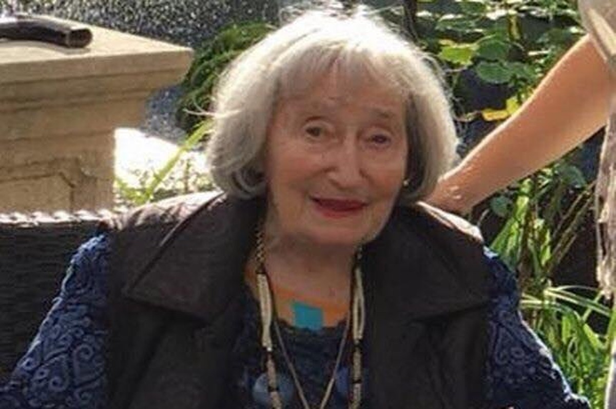 epa06631673 A handout photo made available by the 'Union des Etudiants Juifs de France' (Union of French Jewish students, UEJF) on 27 March 2018 shows Holocaust survivor, Mireille Knoll, 85. ...