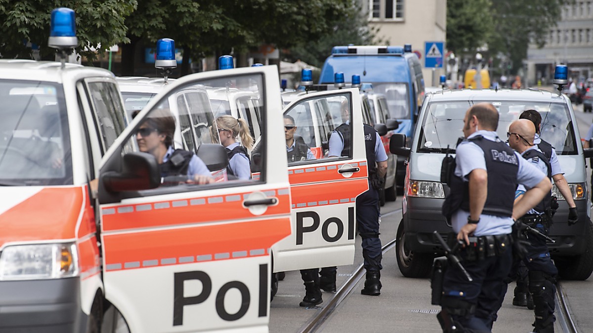 Zurich SVP faction distances itself from councilor over discriminatory remarks