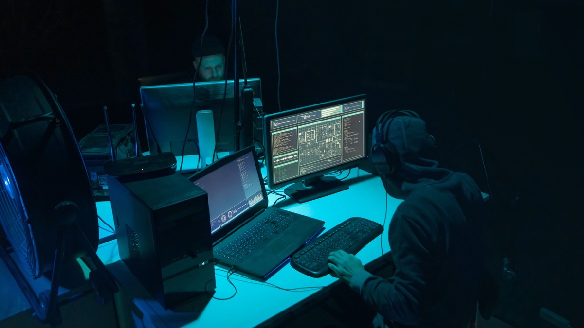 Symbolbild für Darknet und Hacker.r