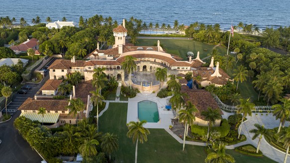 CORRECTS DAY OF WEEK TO WEDNESDAY, NOT TUESDAY - An aerial view of President Donald Trump&#039;s Mar-a-Lago estate is seen Wednesday, Aug. 10, 2022, in Palm Beach, Fla. The FBI searched Trump&#039;s M ...