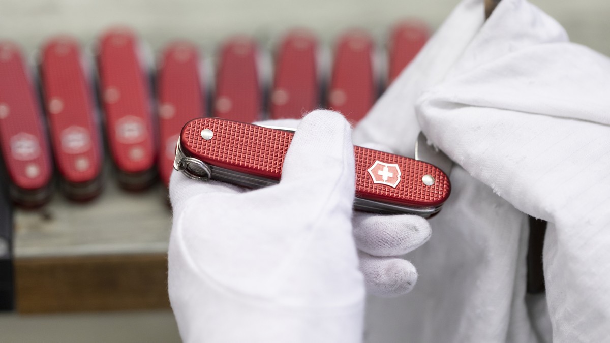Vorsicht-Taschenmesserdiebe-Geklaute-Victorinox-Messer-landen-auf-dem-Flohmarkt