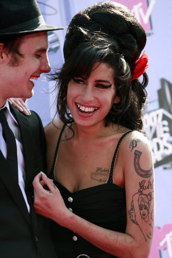 Der arme Arm! Amy Winehouse und Blake Fielder-Civil.