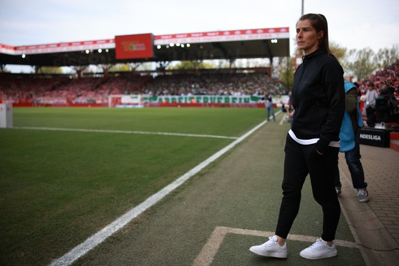 epa12898074 Unions new head coach Marie-Louise Eta looks on prior to the Bundesliga soccer match 1. FC Union Berlin and VfL Wolfsburg in Berlin, Germany, 18 April 2026. EPA/CLEMENS BILAN