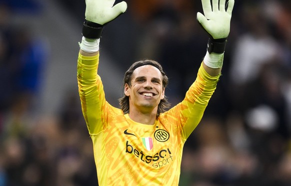 FC Internazionale v Udinese Calcio - Serie A Yann Sommer of FC Internazionale celebrates the victory at the end of the Serie A football match between FC Internazionale and Udinese Calcio. Milan Italy  ...