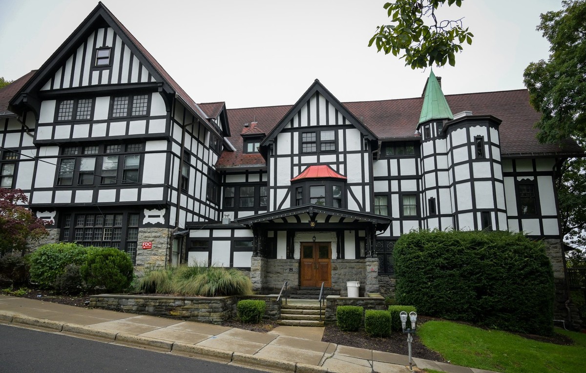 Das geschlossene Chi-Phi-Haus, das heute als Denkmal für eine immer stärker werdende Bewegung gegen das Verbindungswesen steht.
