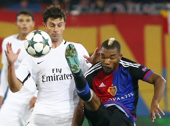 Football Soccer - Basel v Paris St Germain - Champions League group stage - Group A - St. Jakob-Park, Basel, Switzerland - 01/11/16 Basel&#039;s Geoffroy Serey Die and Paris St Germain&#039;s Thiago M ...