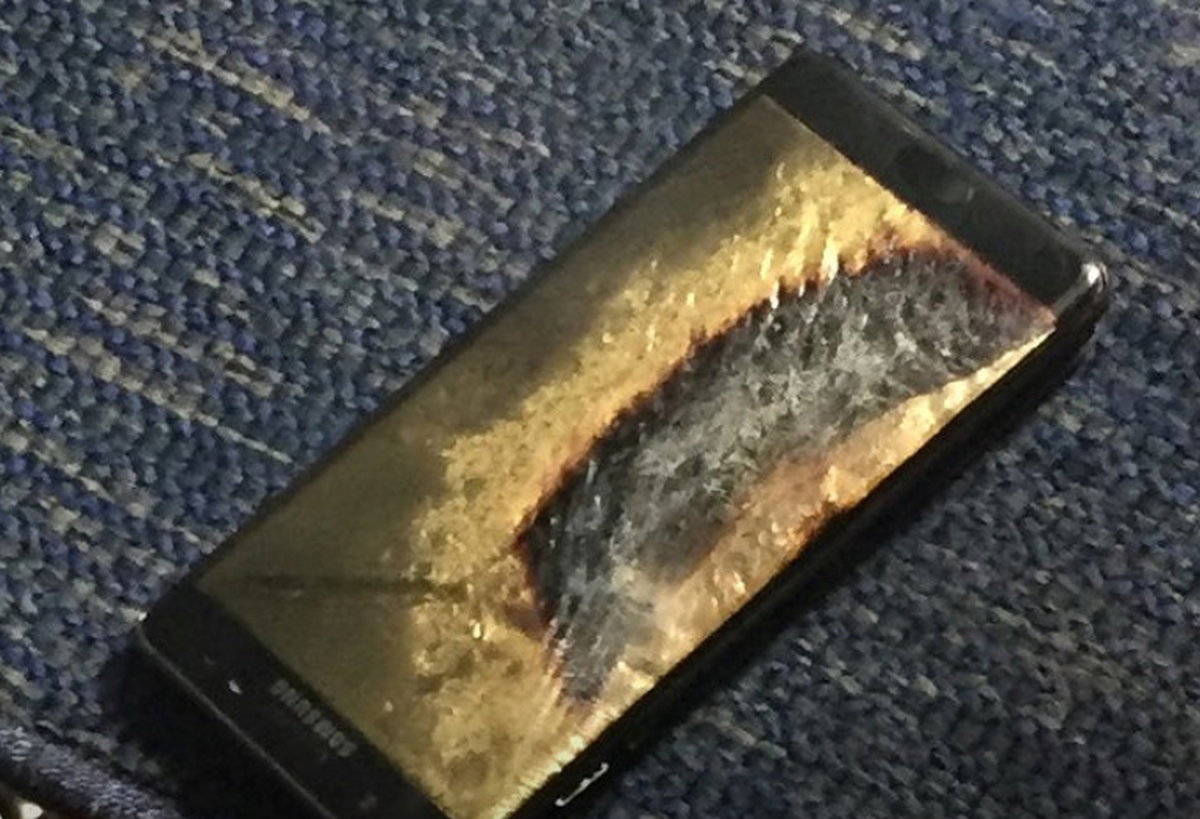 Noch mehr brennende Smartphones: Samsung stoppt die Produktion des Galaxy Note 7
Wenn man das Bild ansieht, glaube ich nicht das der Akku das Problem war. Denke eher das der User ein zu heisses " ...