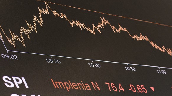 ARCHIVBILD ZUM ABSTURZ DES SMI UM 1,5 PROZENT, AM DONNERSTAG, 11. OKOTBER 2018 - Aktuelle Kurse werden angezeigt an einer LED-Wand im Eingangsbereich der Neuen Boerse Zuerich-West des SIX-Hauptsitzes  ...