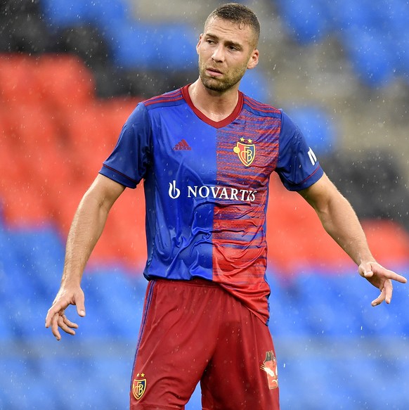 Der Basler Pajtim Kasami beim Fussball Testspiel FC Basel gegen den FC Aarau im St. Jakob-Park in Basel am Samstag, 10. Juli 2021. (KEYSTONE/Walter Bieri)