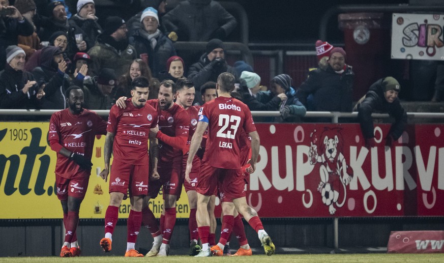 Winterthurs Joaquin Ardaiz, zweiter links, jubelt nach dem 1:0 Tor im Fussball Meisterschaftsspiel der Super League zwischen dem FC Winterthur und dem Servette FC im Stadion Schuetzenwiese, am Mittwoc ...