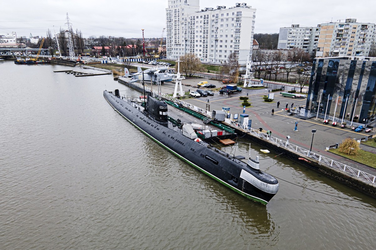 black submarine on the Pregolya River in the port of Kaliningrad, Russia. Model Released Property Released xkwx above russia pregolya sea ship ocean top top view museum marine landmark research kalini ...