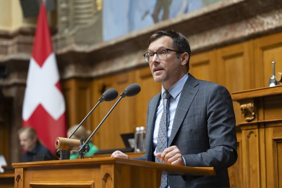 Heinz Theiler, FDP-SZ, spricht waehrend der Fruehjahrssession der Eidgenoessischen Raete, am Dienstag, 11. Maerz 2025 im Nationalrat in Bern. (KEYSTONE/Peter Klaunzer)