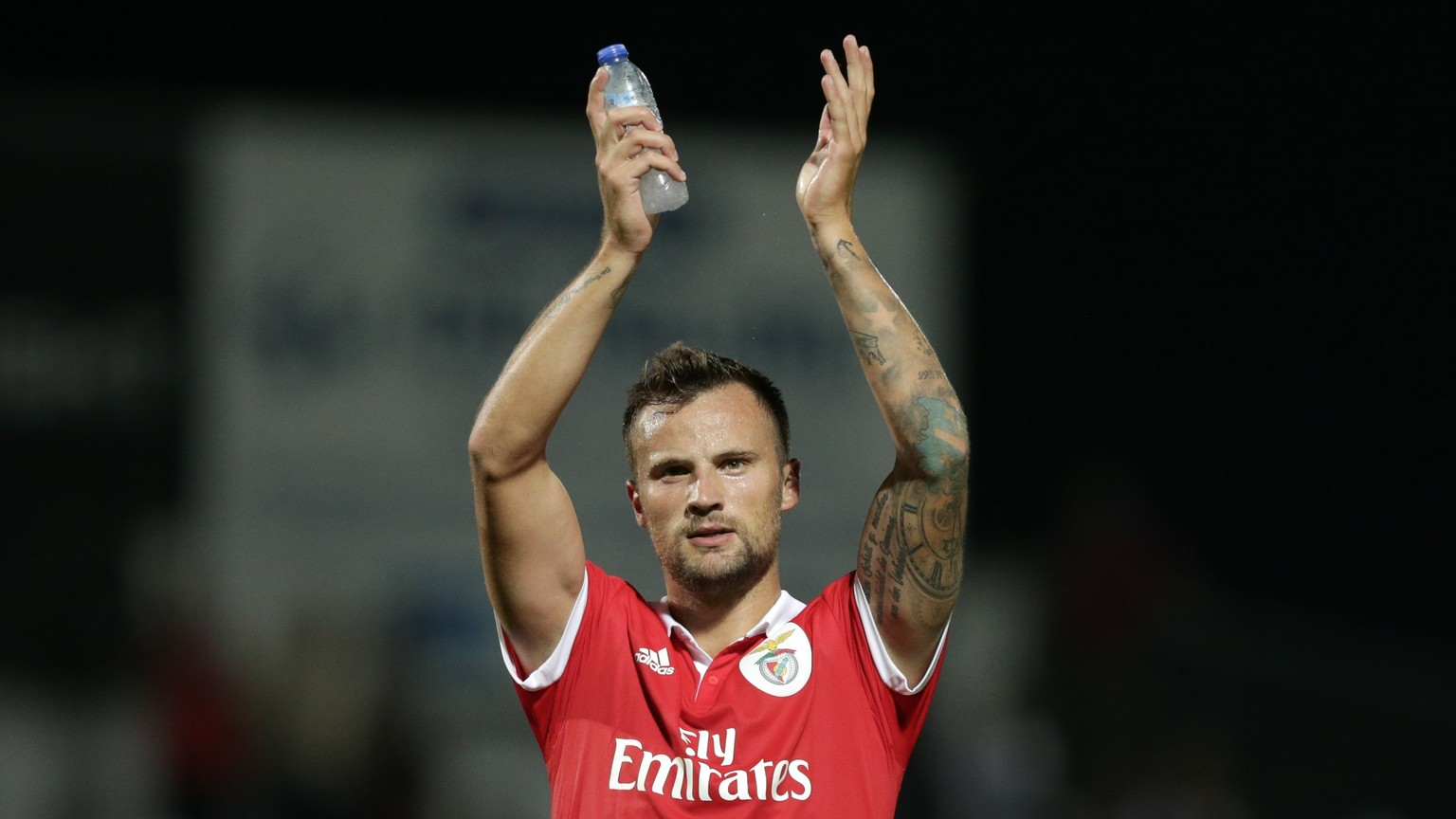 epa06144826 Benfica&#039;s Seferovic celebrates winning their Portuguese First League soccer match held at Eng. Manuel Branco Teixeira Municipal Stadium, in Chaves, northeast Portugal, 14 August 2017. ...