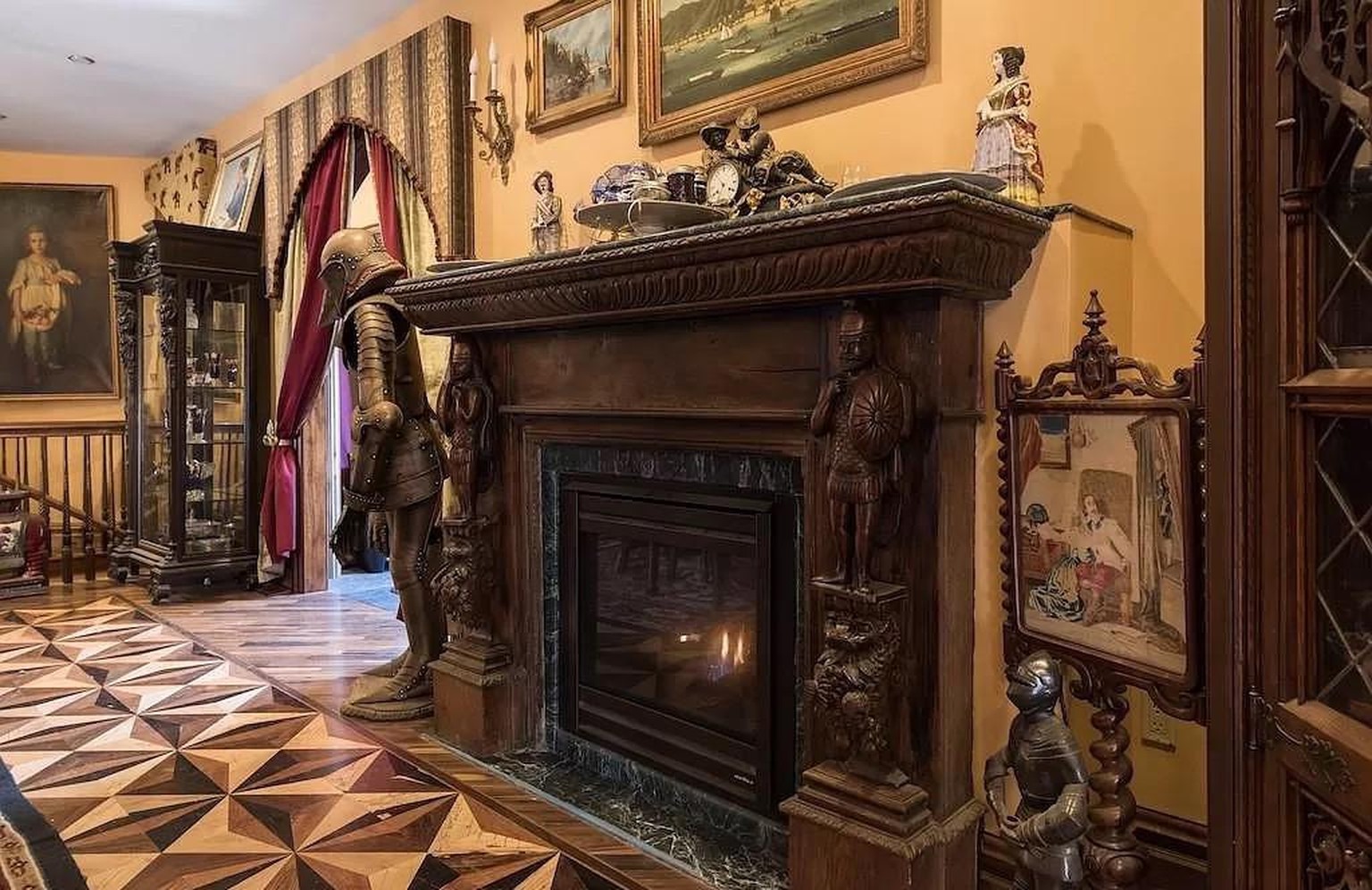 crazy castle in connecticut für 60 millionen zu verkaufen https://www.zillow.com/homedetails/450-Brickyard-Rd-Woodstock-CT-06281/58124274_zpid/?