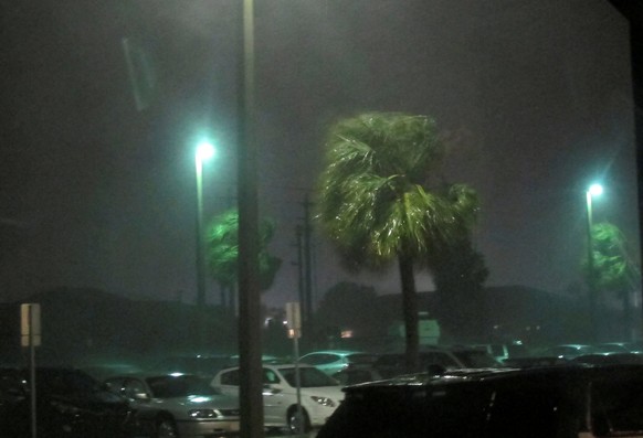 Rain falls and winds caused by storm are seen while Hurricane Matthew approaches in Melbourne, Florida, U.S. October 7, 2016. REUTERS/Henry Romero