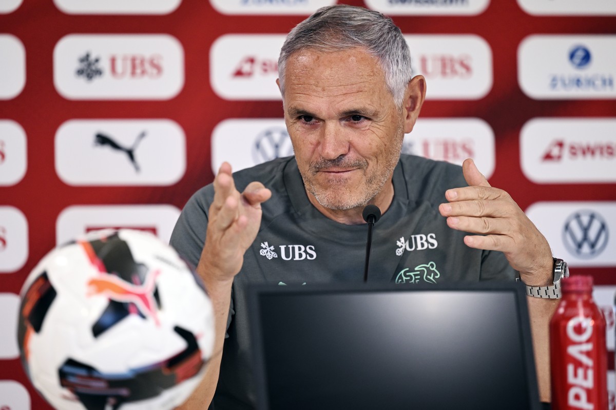 Pierluigi Tami an einer Medienkonferenz der Schweizer Fussballnationalmannschaft in in St. Gallen am Montag, 25. Mai 2026. (KEYSTONE/Walter Bieri)