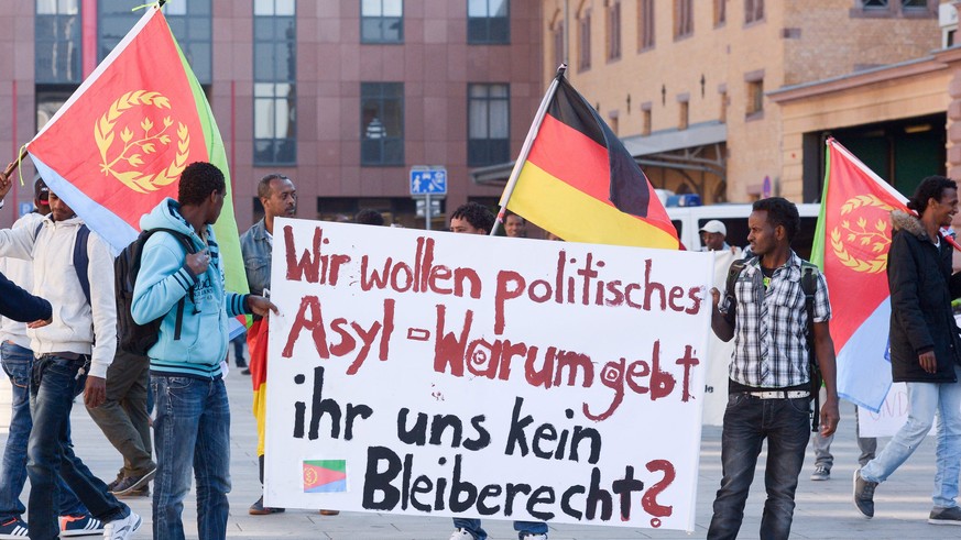 More than 217,000 people applied for asylum in Germany in 2022.  Bolsonaro wants to return to Brazil from the US