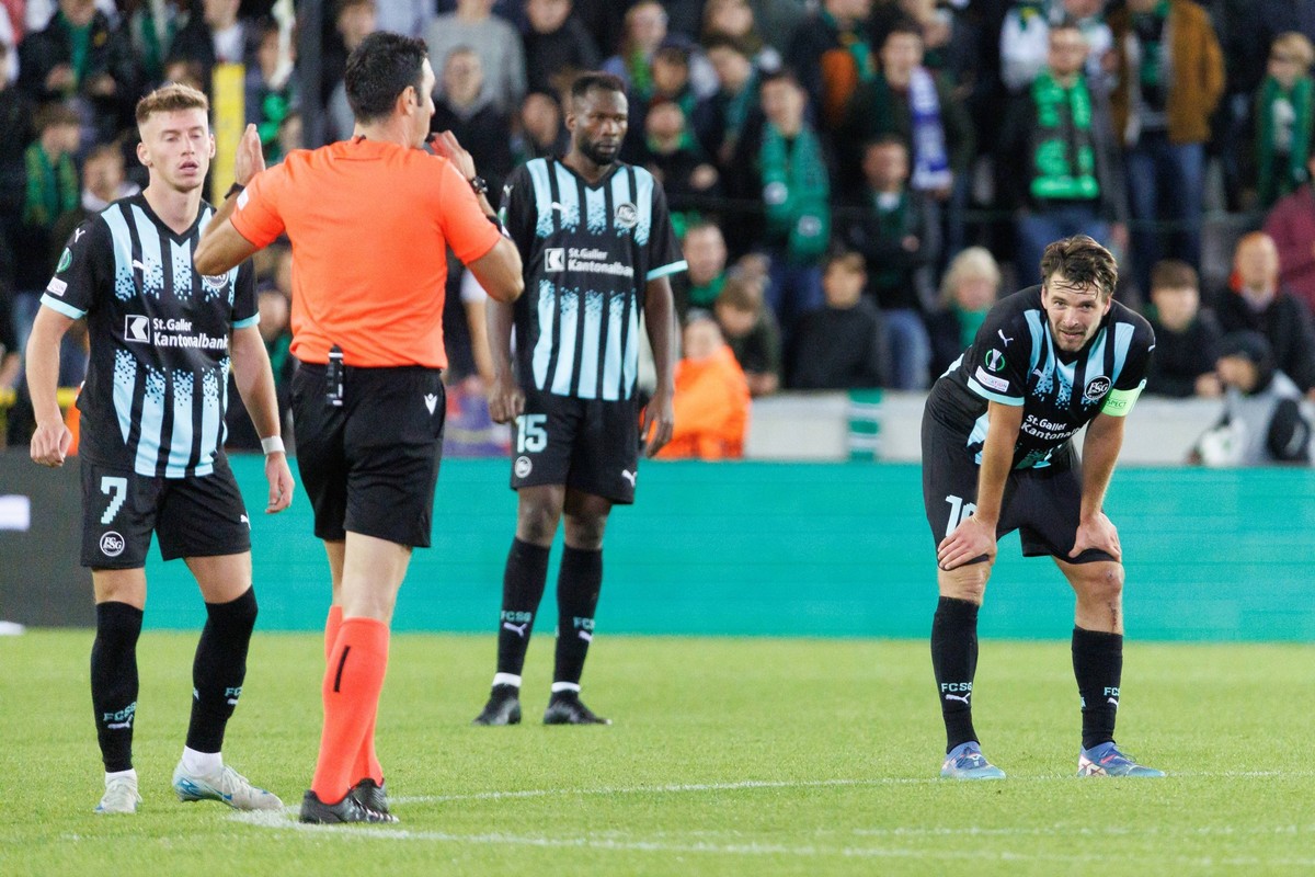 St Gallen players look dejected during a soccer match between Belgian team Cercle Brugge KV and Swiss team FC St. Gallen, Thursday 03 October 2024 in Brugge, for the opening day of the UEFA Conference ...