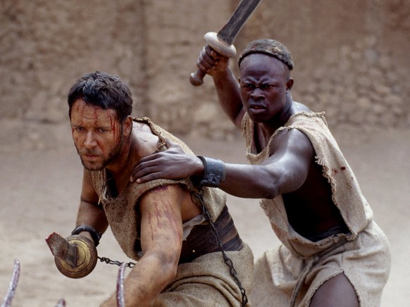 Actors Russell Crowe, left and Djimon Hounsou appear in a scene from Dreamworks Pictures &quot;Gladiator.&quot; It is among the films from 2000 most likely to receive Oscar nominations. (KEYSTONE/AP P ...