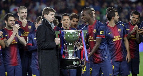 2012: Abidal und der verstorbenen Tito Vilanova mit der Primera-Division-Trophäe.