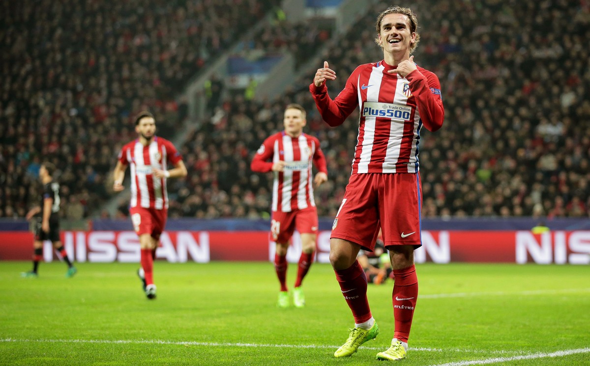 epa05807410 Atletico Madrid's Antoine Griezmann celebrates after scoring the 2-0 lead during the UEFA Champions League Round of 16, first leg soccer match between Bayer Leverkusen and Atletico Ma ...