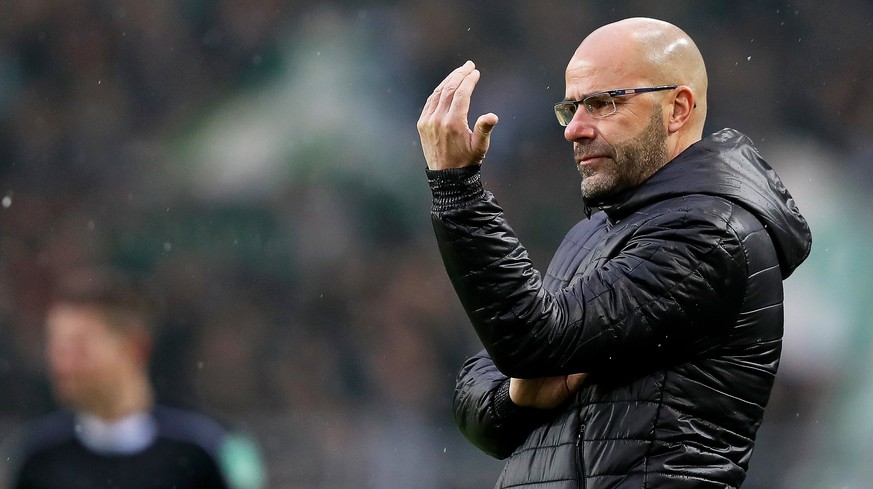epa06379059 Dortmund&#039;s head coach Peter Bosz reacts during the German Bundesliga soccer match between Borussia Dortmund and SV Werder Bremen in Dortmund, Germany, 09 December 2017. EPA/FRIEDEMANN ...