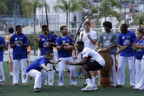 Bei der Capoeira-Einlage schmerzte der Oberschenkel noch nicht.